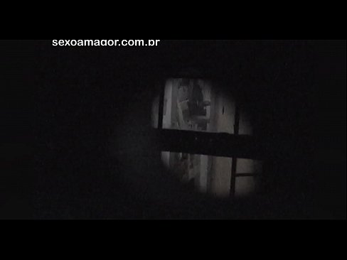 ❤️ Блондинку тайно снимает на видео соседский вуайерист, спрятанный за полыми кирпичами ❤ Русское порно на нашем сайте ❌