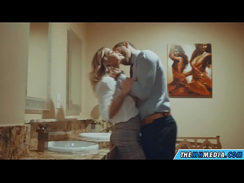 ❤️ когда грудастая блондинка соблазняет тебя в общественном туалете ❤ Русское порно на нашем сайте ❌